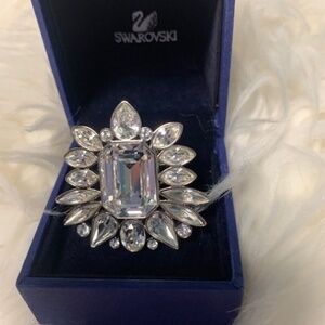 Stunning cocktail ring